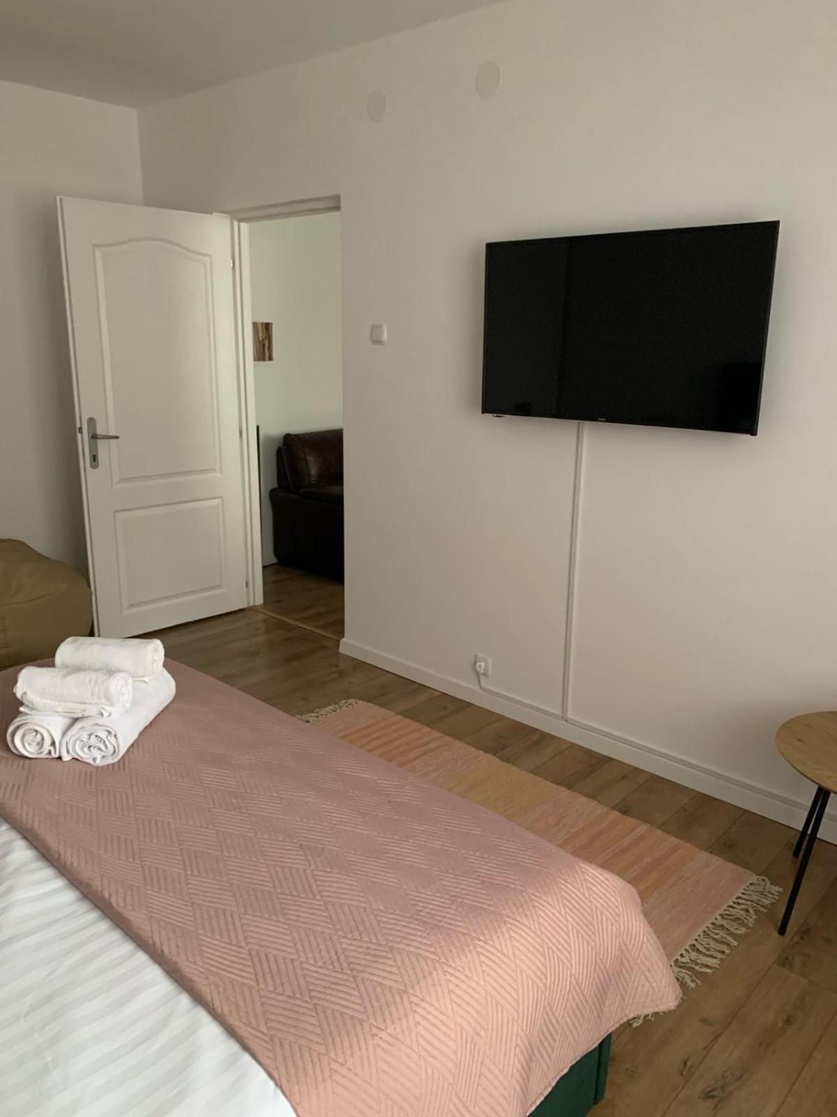 Iris Apartment Piatra Neamţ エクステリア 写真